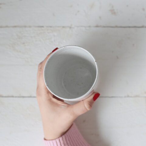 Becher aus Steinzeug