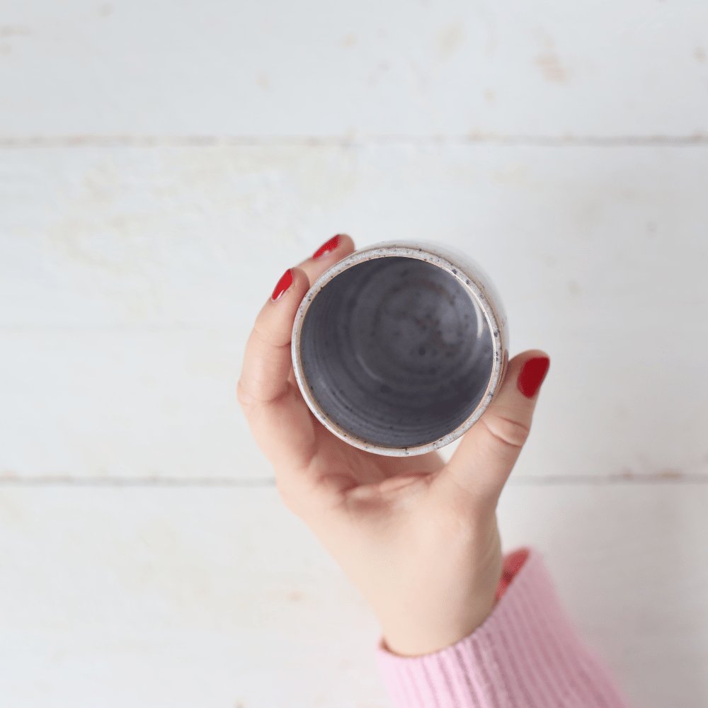 Kleiner Becher aus Steinzeug – Bild 3