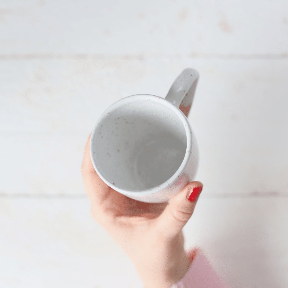 Kleine Tasse mit Henkel aus Steinzeug – Bild 3